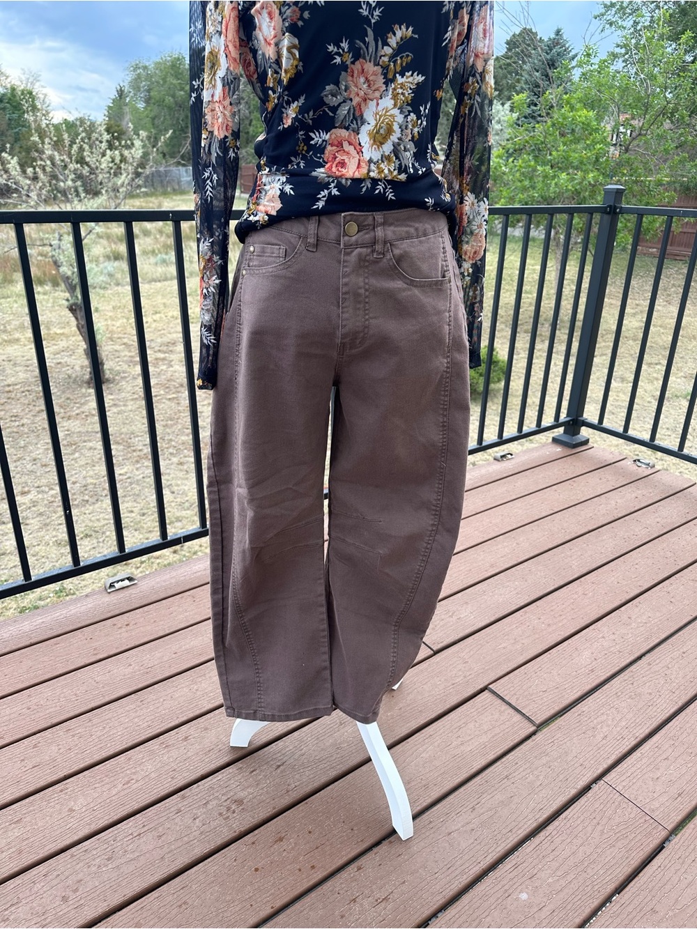 High-Rise Brown Wide-Leg Jeans — Relaxed Flare Fit